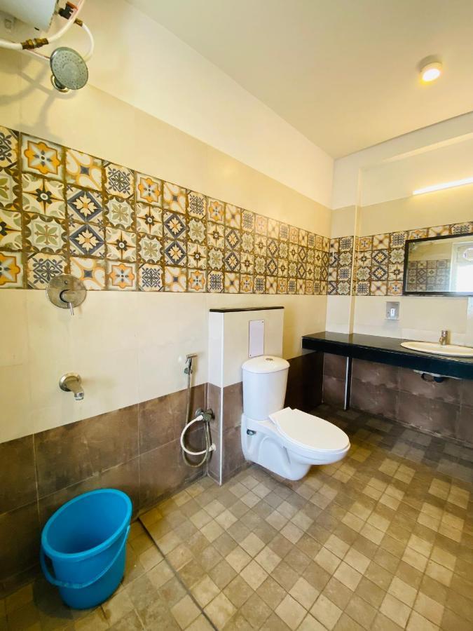 Отель Tulips Residency - Airport Pilamedu Экстерьер фото